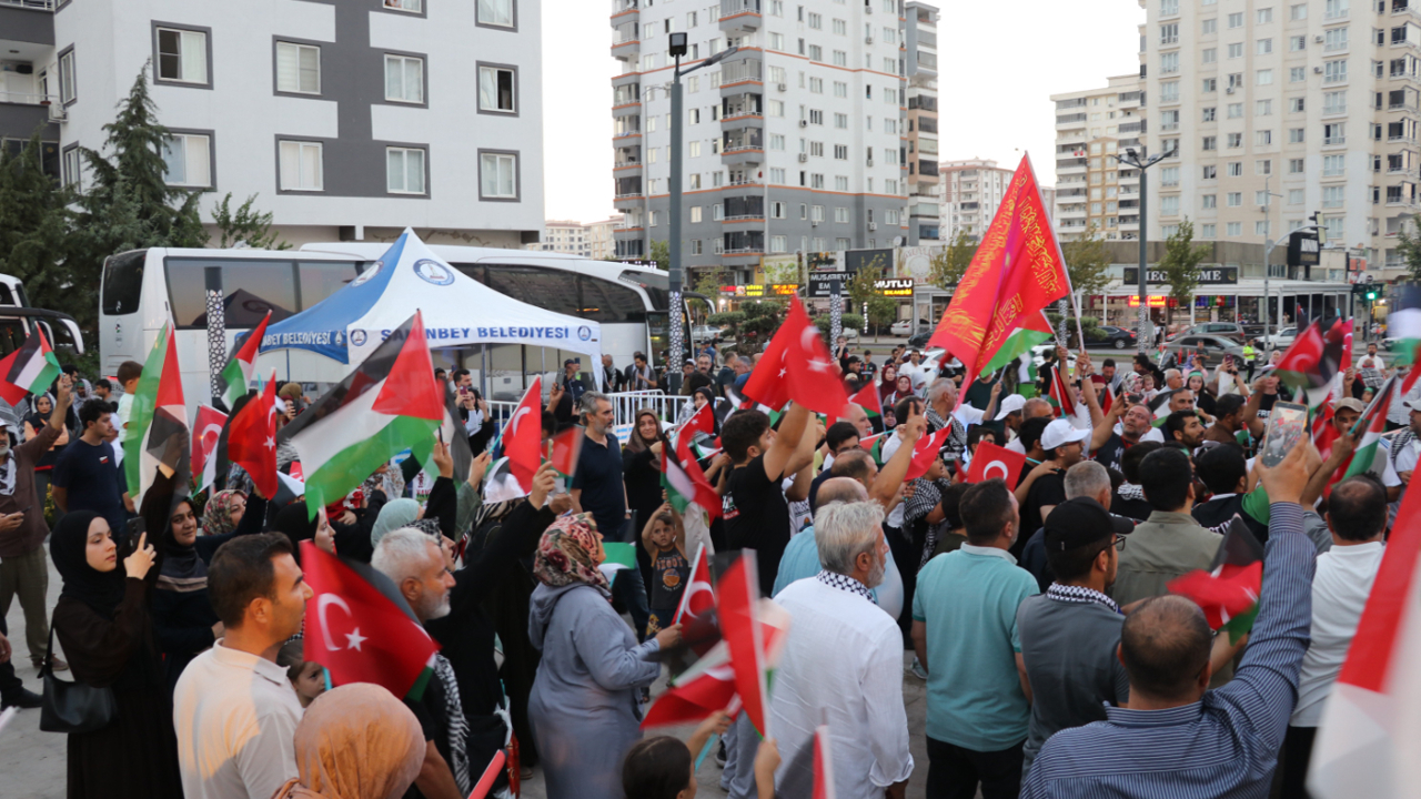 Uluslararası Filistin Konvoyu Gaziantep'te mitingle karşılandı