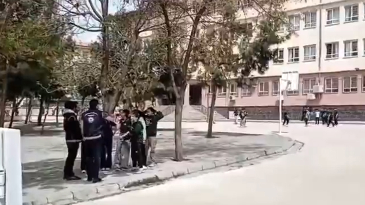 Okullarda güvenliğin artırılmasına yönelik 30 bin güvenlik görevlisi alınacak