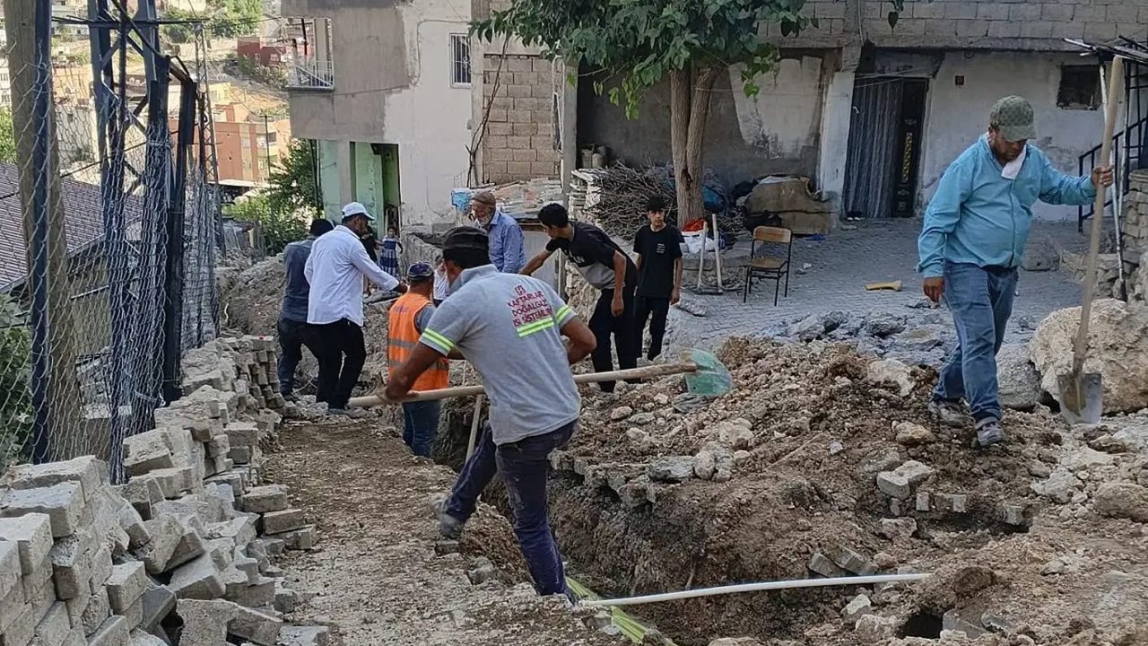 Siirt’te Alan Mahallesi’nde doğal gaz ve 34 yıllık tapu sorunu çözüldü