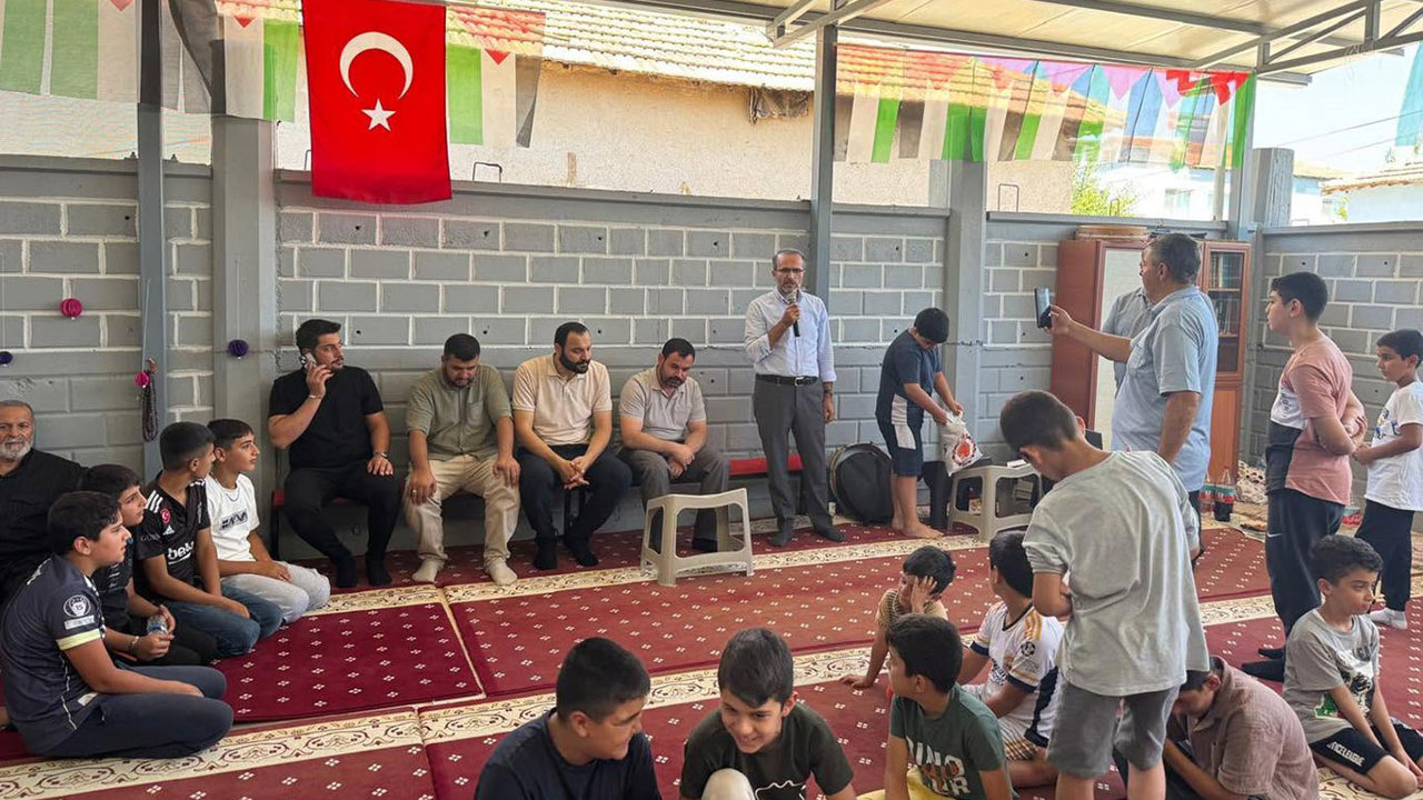 Yaz Kur'an Kursu'nda öğrenci ve veliler aynı sofrada buluştu