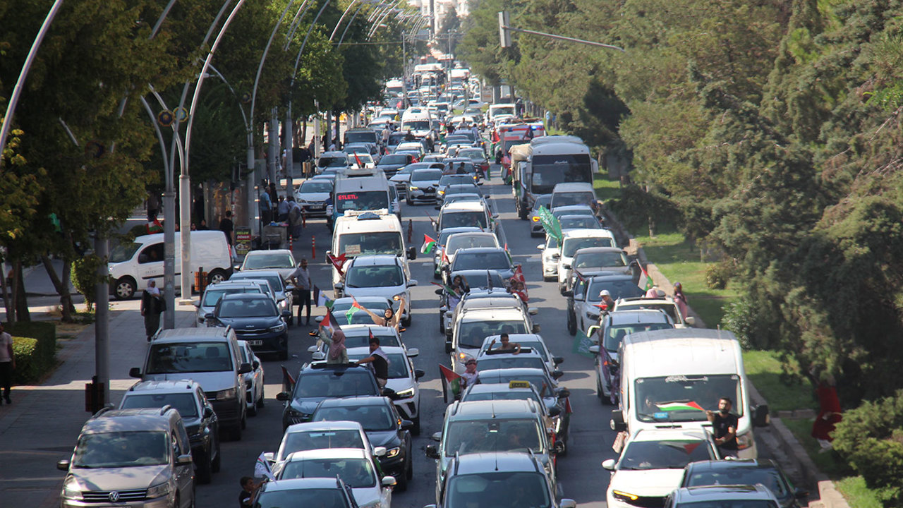Filistin Konvoyu Diyarbakır'da şehir turu attı