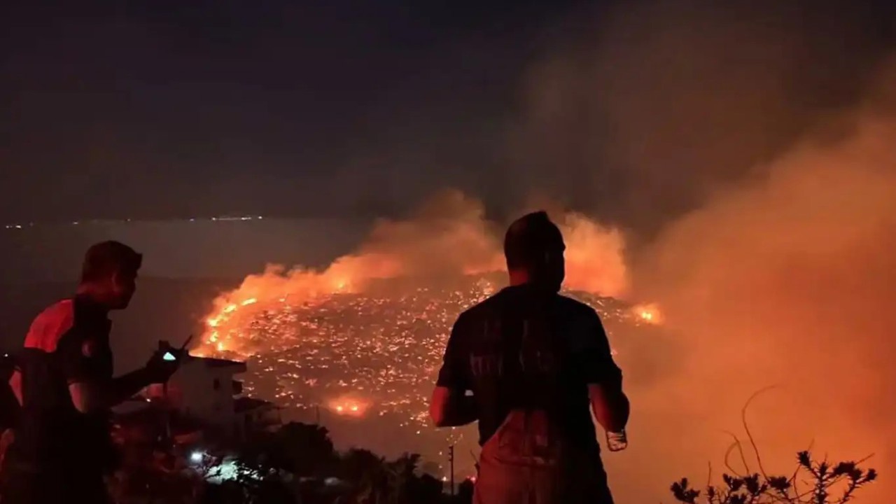 Antalya'da orman yangını: Soğutma çalışmaları sürüyor