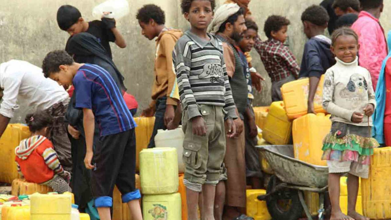 Aden'de su krizi derinleşiyor: Halk tanker kuyruğunda, tuzlu kuyularda çözüm arıyor
