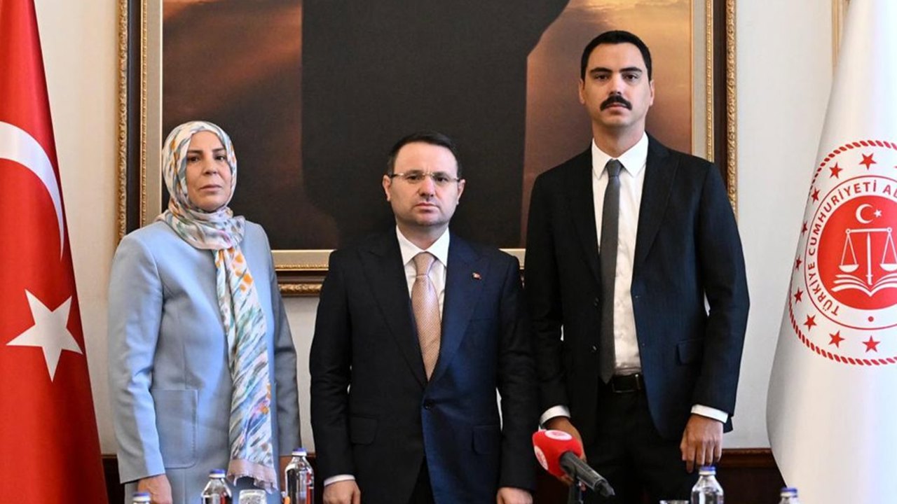 Adalet Bakanı Gürlek'ten Muhsin Yazıcıoğlu açıklaması: Tüm deliller en ince ayrıntısına kadar incelenmekte
