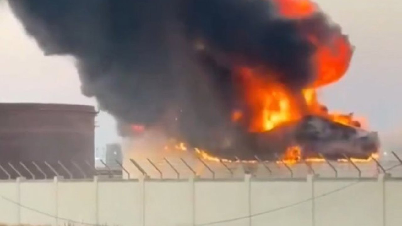 Libya'da petrol rafinerisinde yangın