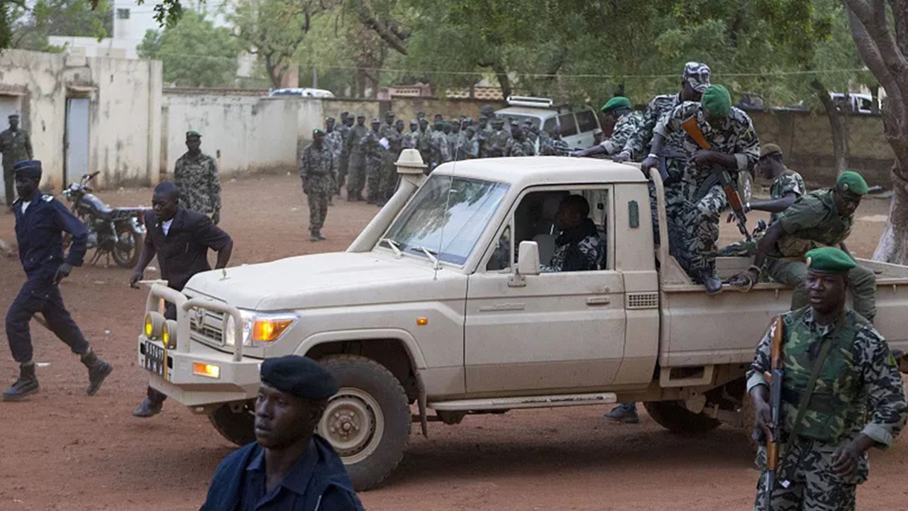 Mali'de askeri üsse silahlı saldırı
