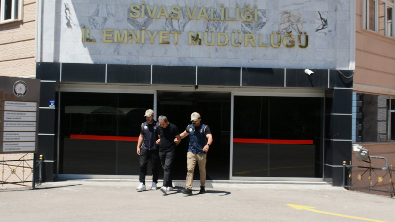 Sivas’ta aranan FETÖ hükümlüsü yakalandı