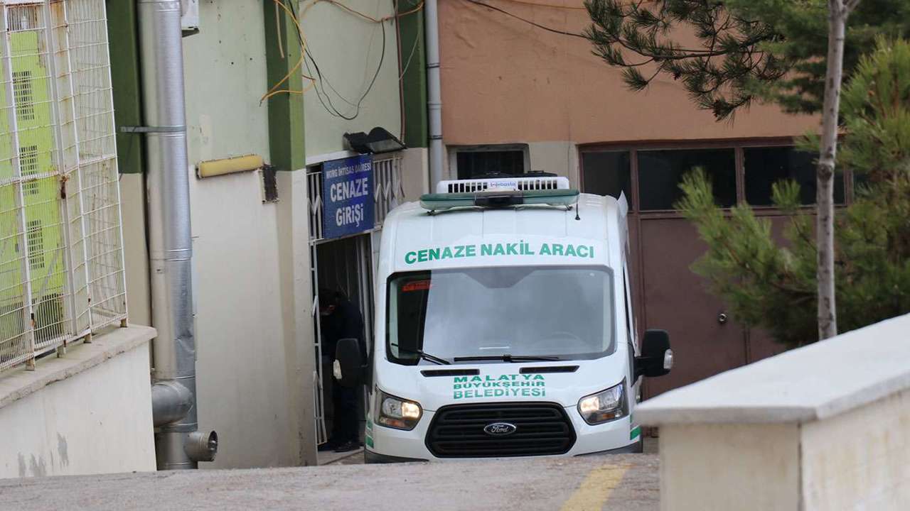 Serinlemek için suya giren yaşlı adam hayatını kaybetti