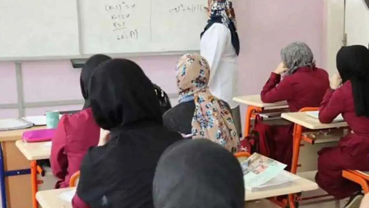 Öğretmenlerin mazerete bağlı yer değiştirme atamaları yapıldı
