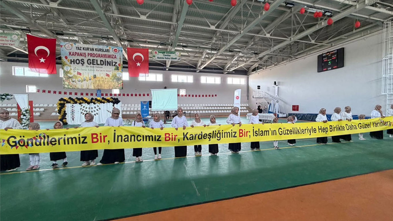Doğanşehir'de Yaz Kur'an Kursları görkemli programla sona erdi