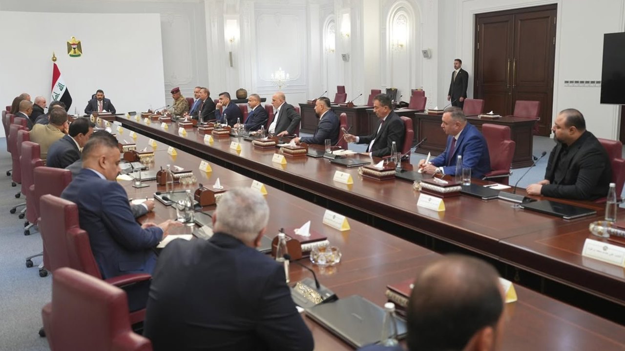 Irak Başbakanı, ülkede silah yayılmasına kısıtlamalar getirilmesi emrini verdi