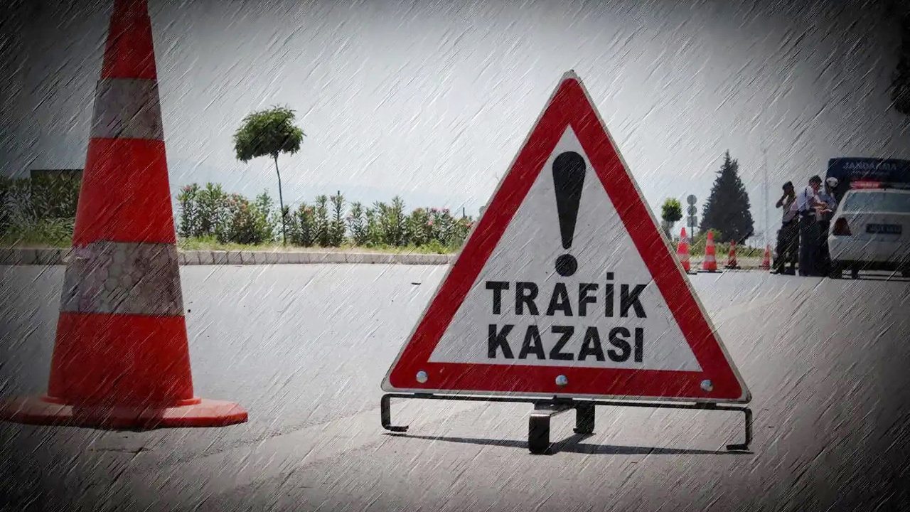 Afyonkarahisar'da iki otomobil çarpıştı: Bir ölü, 7 yaralı