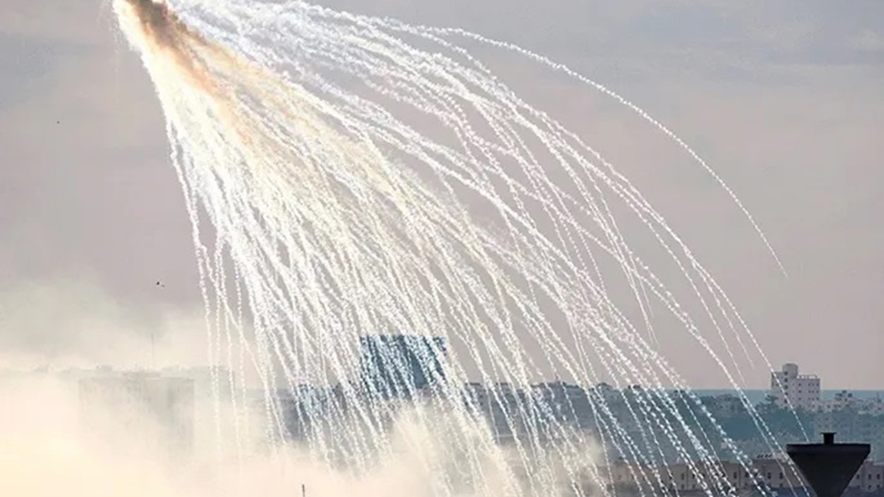 Siyonist rejim ateşkese rağmen Lübnan'ı yasaklı fosfor bombalarıyla hedef aldı