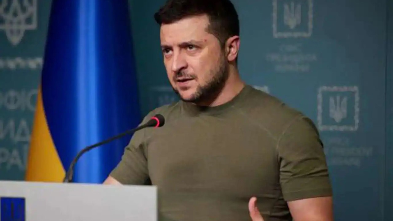 Zelenski: Novorossiysk Deniz Üssü'ne saldırı gerçekleştirdik