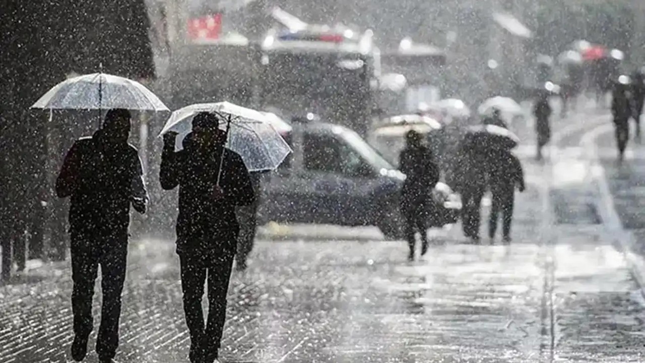 Marmara ve Karadeniz için kuvvetli rüzgar ve sağanak uyarısı