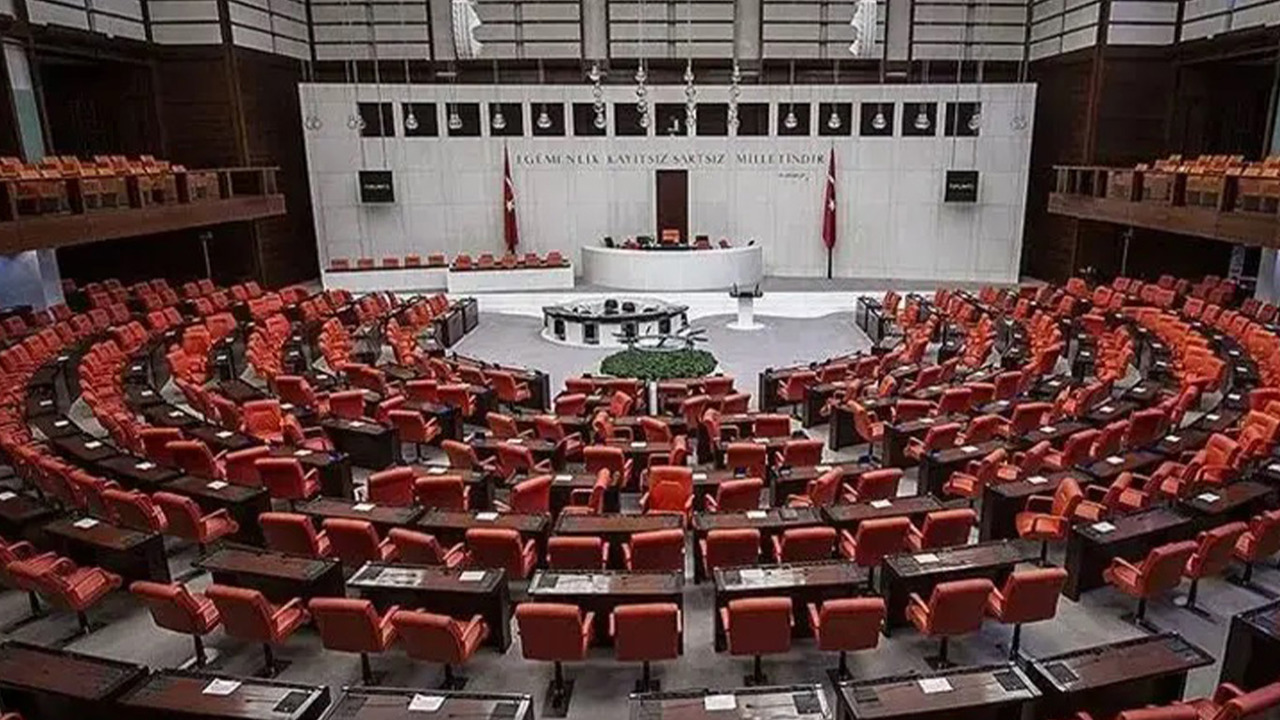 Özgür Özel dahil 3 milletvekili için dokunulmazlık dosyası Meclis’te