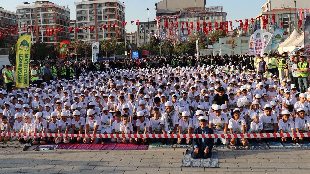 İstanbul'da yüzlerce çocuk "Hayat Namazla Güzeldir" programında buluşacak