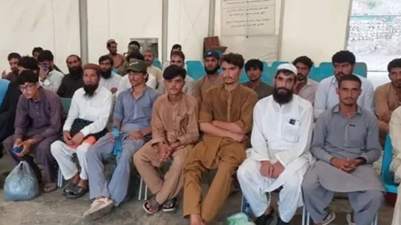 Pakistan hapishanelerindeki 875 Afgan serbest bırakıldı