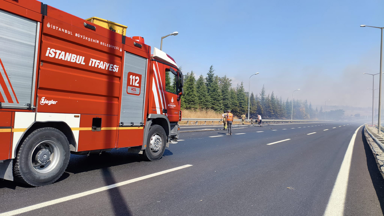 Silivri'de çıkan yangına dair valilikten açıklama: TEM Otoyolu trafiğe kapatıldı