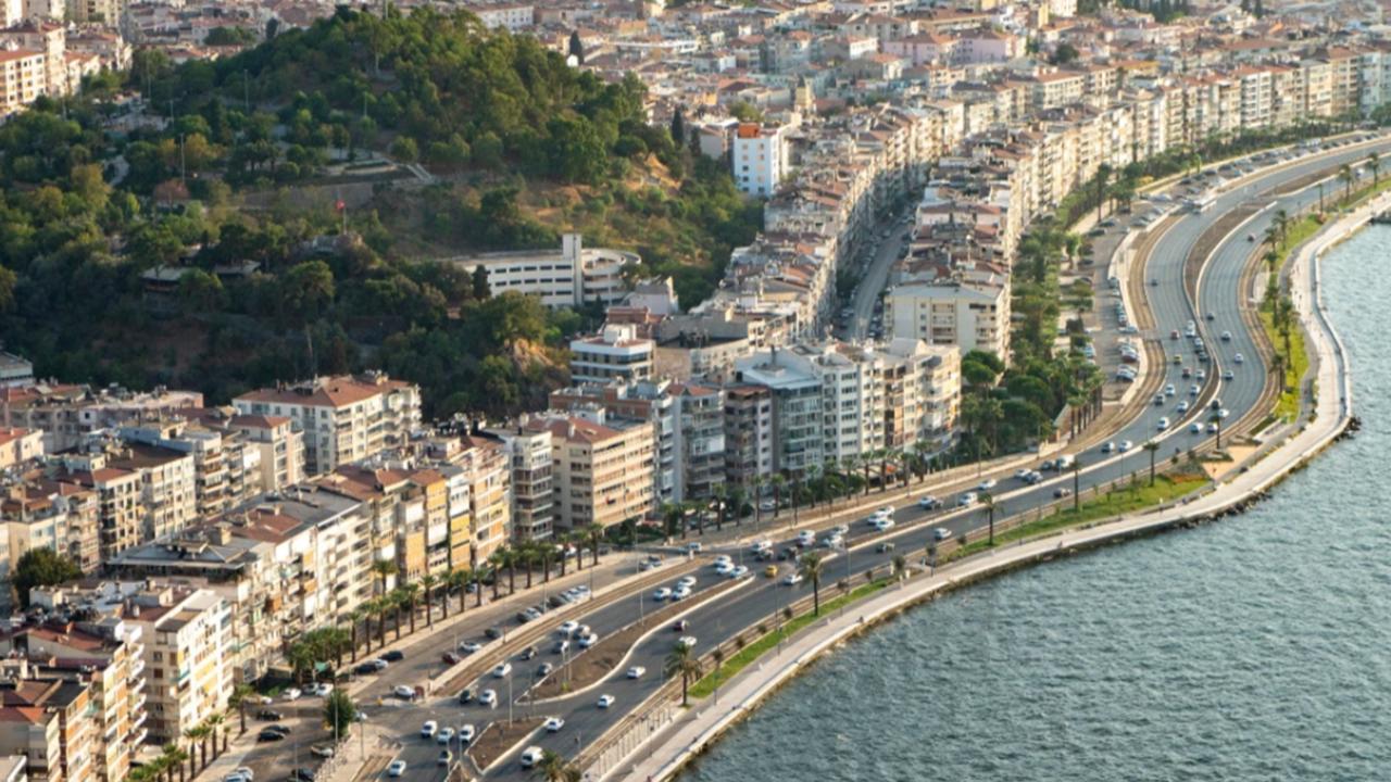 İzmir'de konut satışları temmuz ayında geriledi