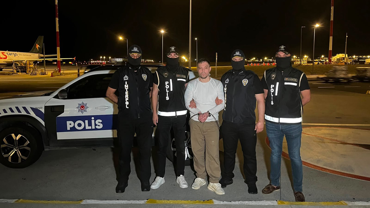 Kırmızı bültenle aranan suç örgütü lideri Serkan Kurtuluş Türkiye'ye getirildi