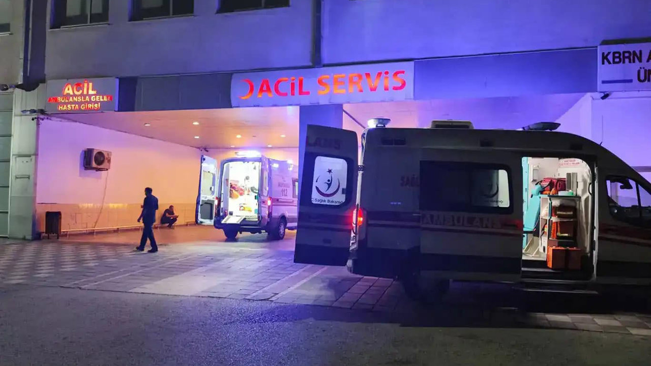 Malatya'da gölete düşen çocuğu kurtarmak isterken 6 kişi boğulma tehlikesi geçirdi
