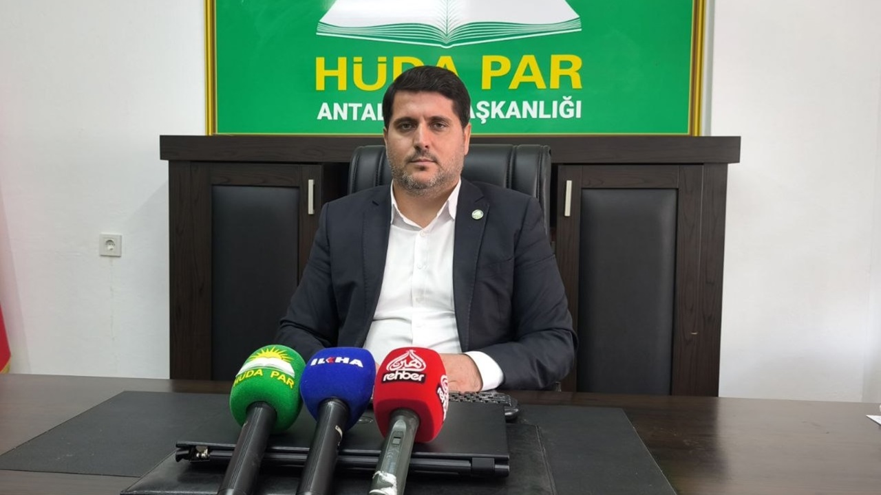 HÜDA PAR Antalya İl Başkanı Durmaz’dan belediyeye hizmet çağrısı