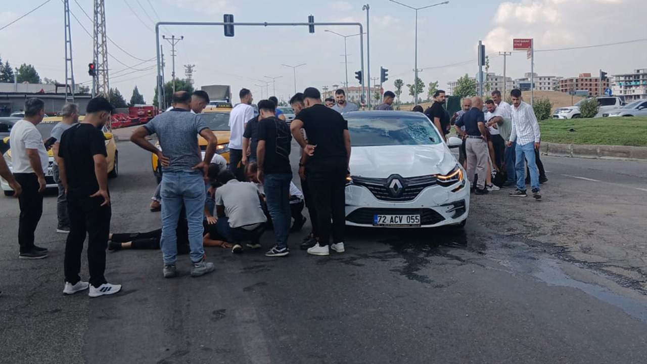 Batman'da otomobil ile motosiklet çarpıştı: 2 yaralı