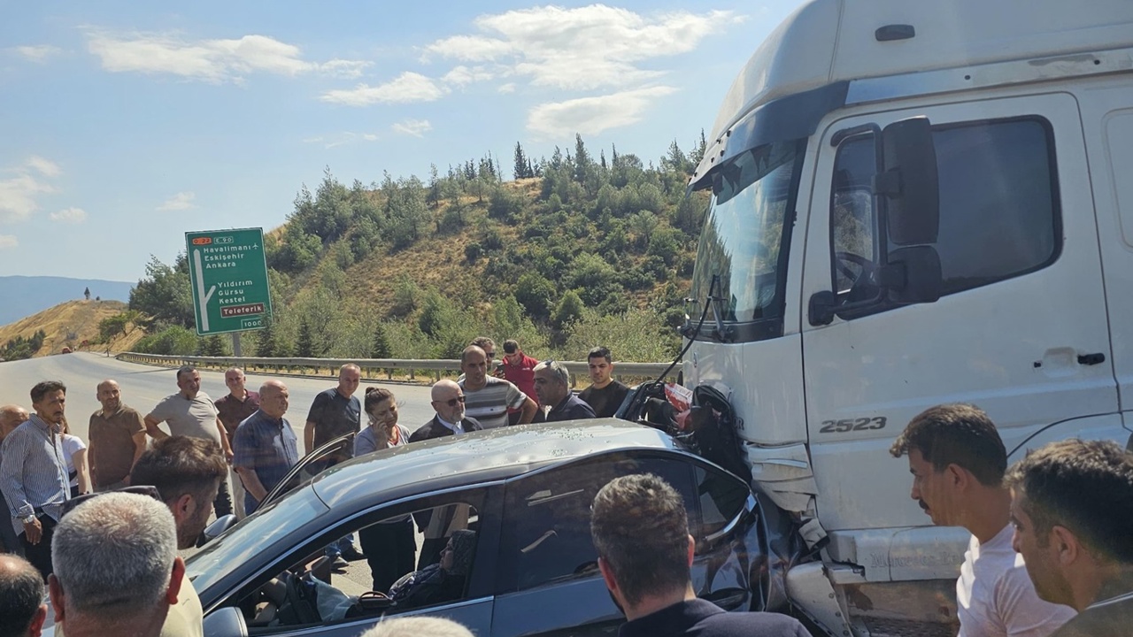 Bursa’da trafik kazası: 1 ölü, 2 yaralı