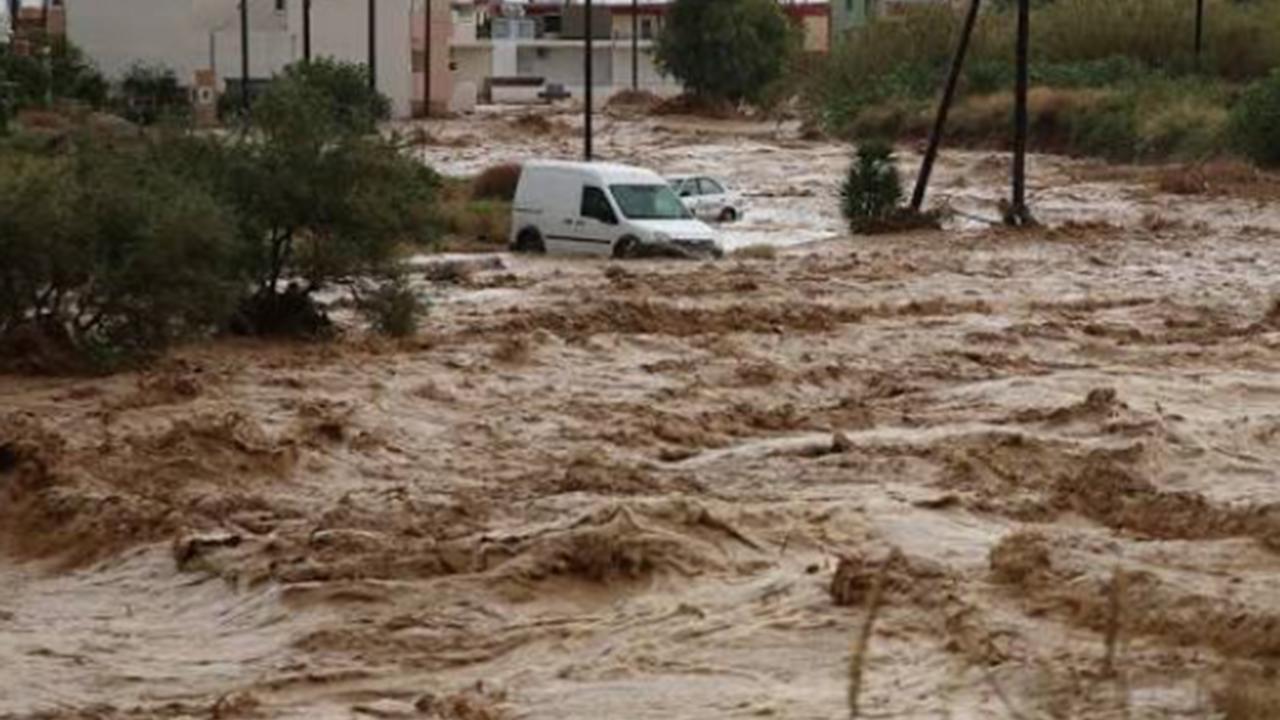 Yunanistan'da yangınlardan sonra sel felaketi 