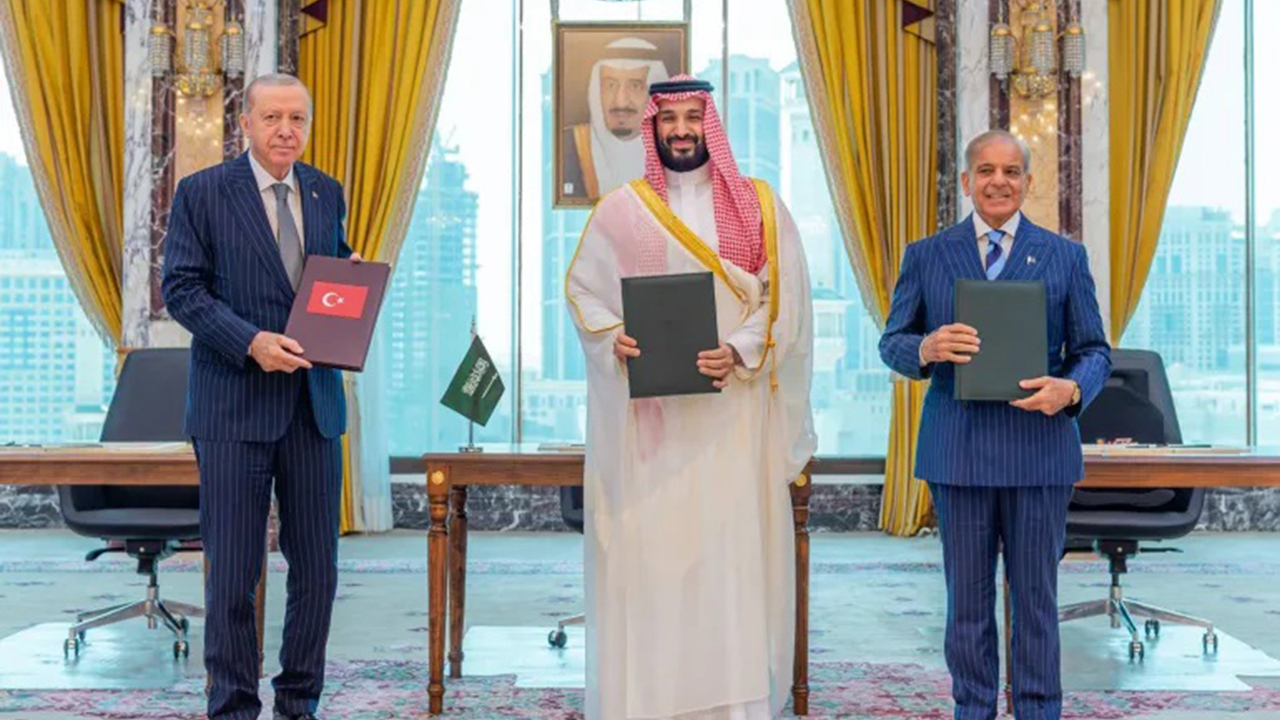 Trump'tan iki mesaj: Mekke Anlaşması'na övgü, Güney Kore'ye askeri tatbikat freni