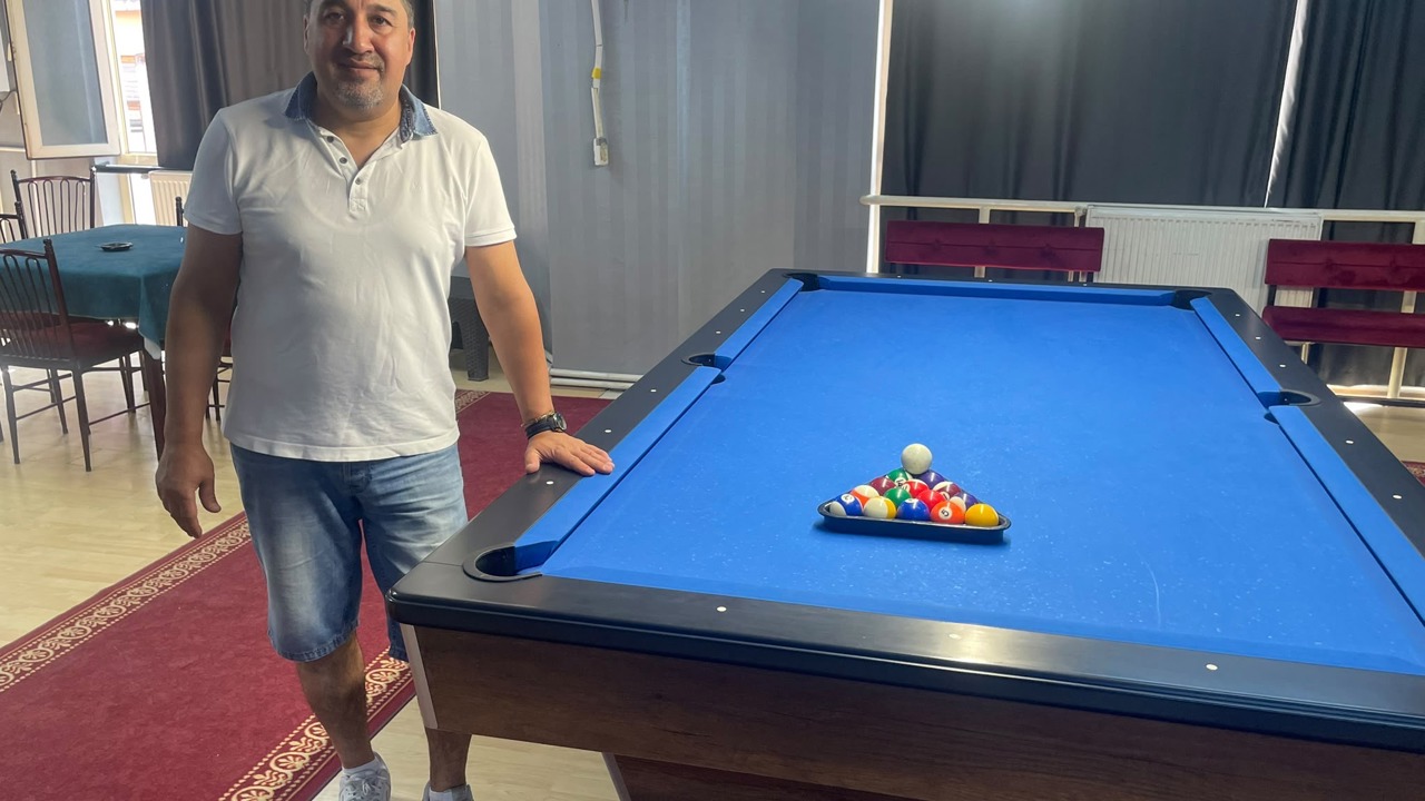 Türkiye’nin başarılı bilardo sporcularından Erkan Aktı, deprem sonrası Malatya’d
