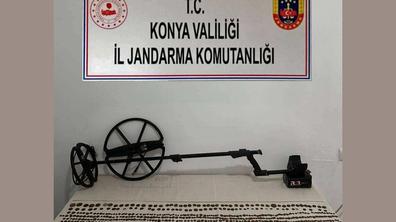 Konya’da tarihi eser operasyonu: 764 sikke ele geçirildi
