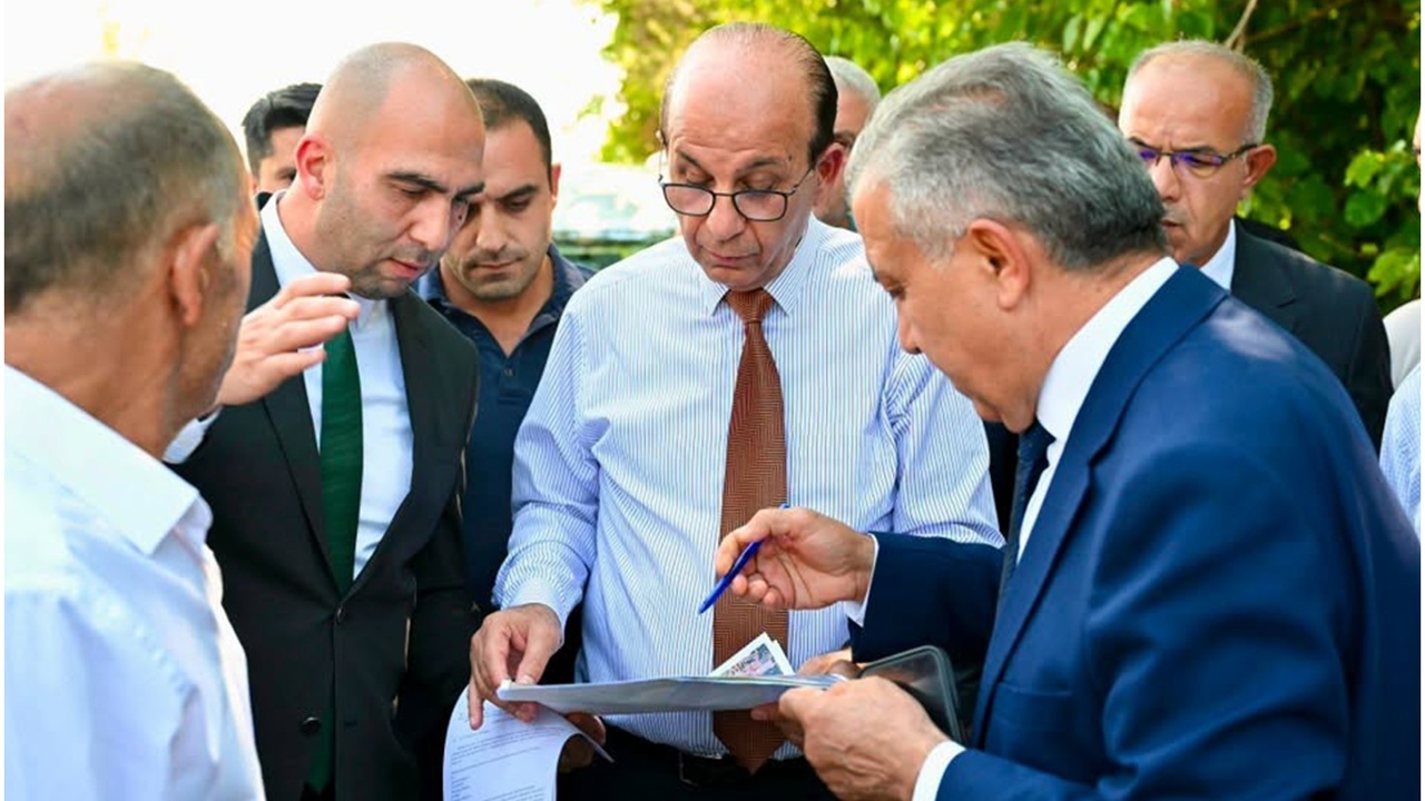 Yeşilyurt Belediye Başkanı Prof. Dr. İlhan Geçit, ilçenin kırsal mahallelerinde 