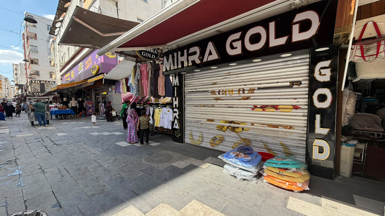 Diyarbakır'da 425 kuyumcu saldırı ve tehditlere tepki için kepenk kapattı