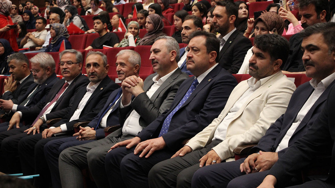 Milletvekili Demir: Çocuklarımızın manevi değerlerle yetişmesi geleceğimiz adına büyük önem taşıyor