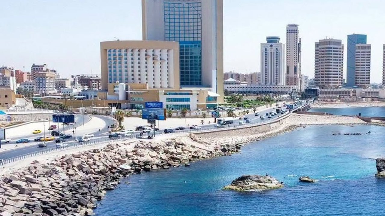Libya, yabancı eğitim kurumlarına şeriata saygıyı zorunlu kıldı