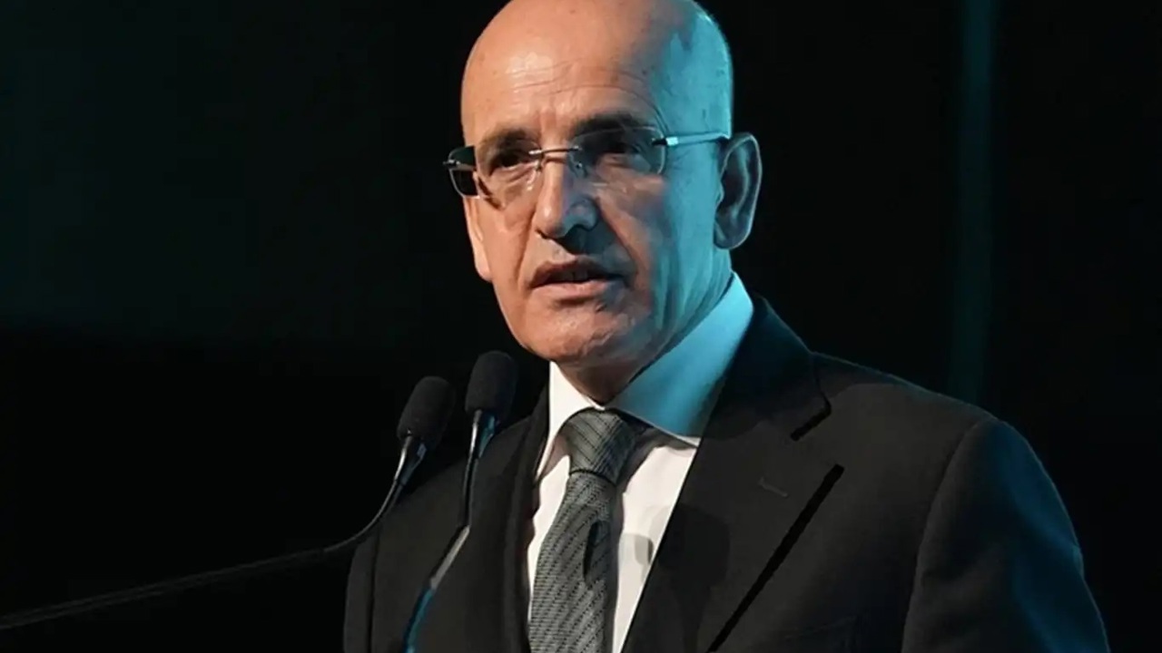 Bakan Şimşek: Mazot fiyatları üzerindeki baskı sürüyor