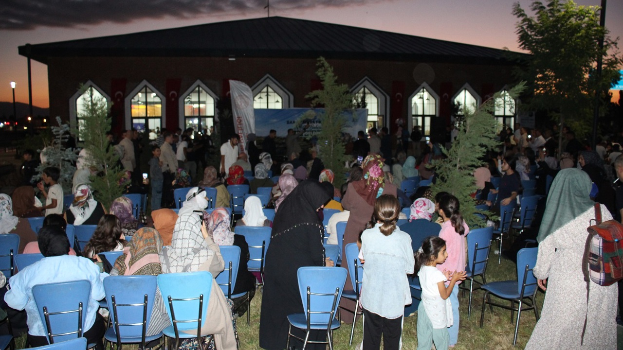 Ağrı’da Bakan Murat Kurum Millet Bahçesi ve Sultan Abdülhamid Han Camii törenle açıldı