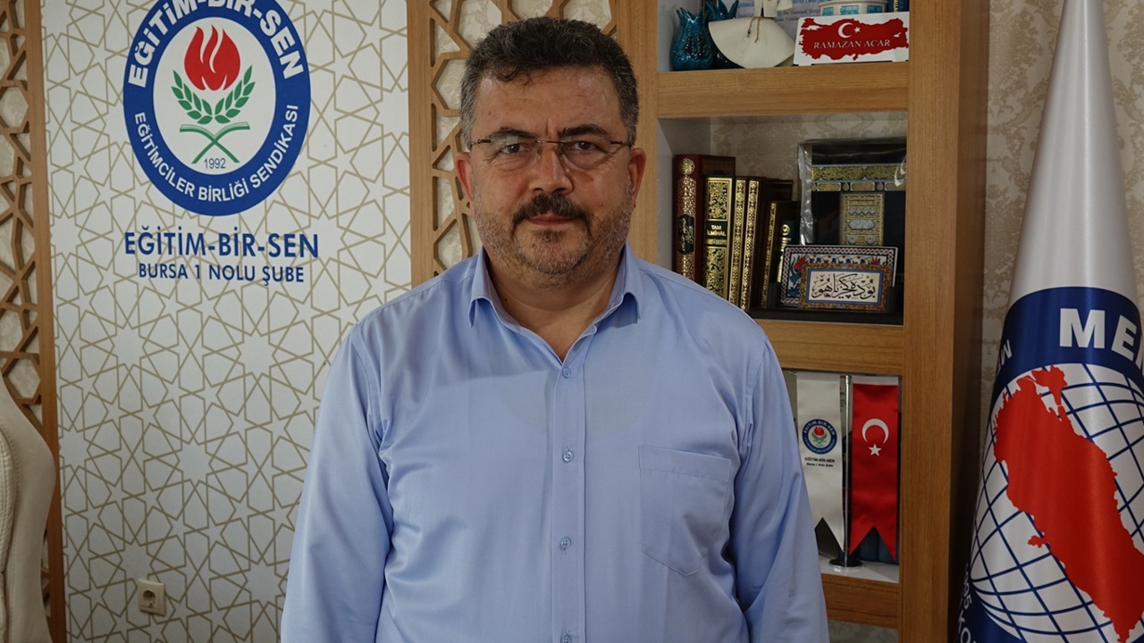 Acar: Öğretmenlere önlük teşvik edilmeli, zorunlu tutulmamalı