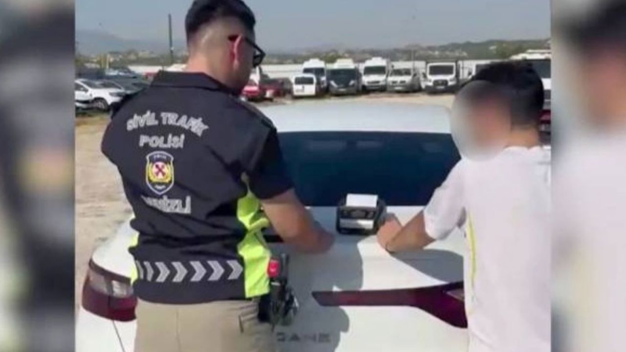 Motosiklet sürücüsüne plaka ve kırmızı ışık ihlalinden 145 bin lira ceza