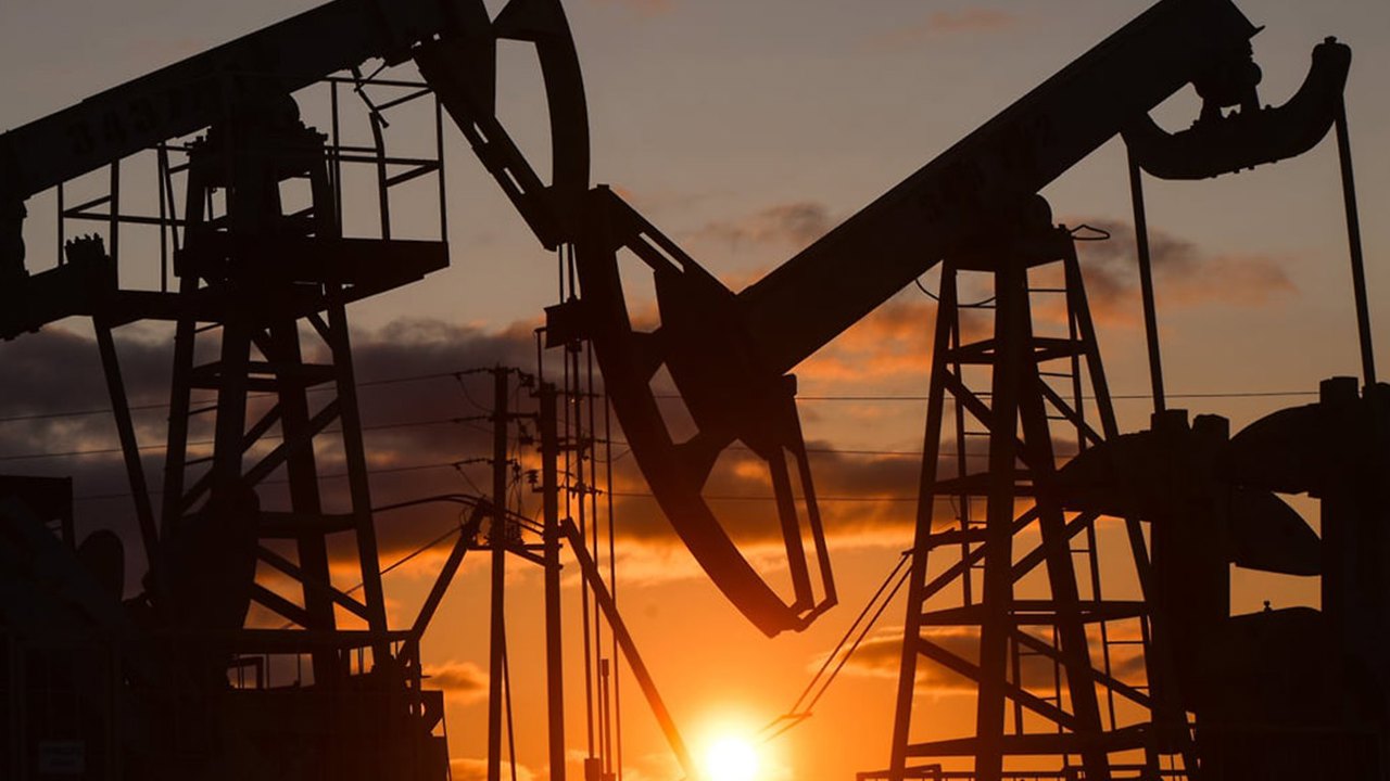 Irak, altı yıl içinde petrol üretimini günde 8-10 milyon varile çıkarmayı planlıyor