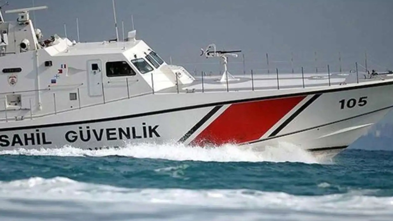 Antalya açıklarında 61 düzensiz göçmen kurtarıldı