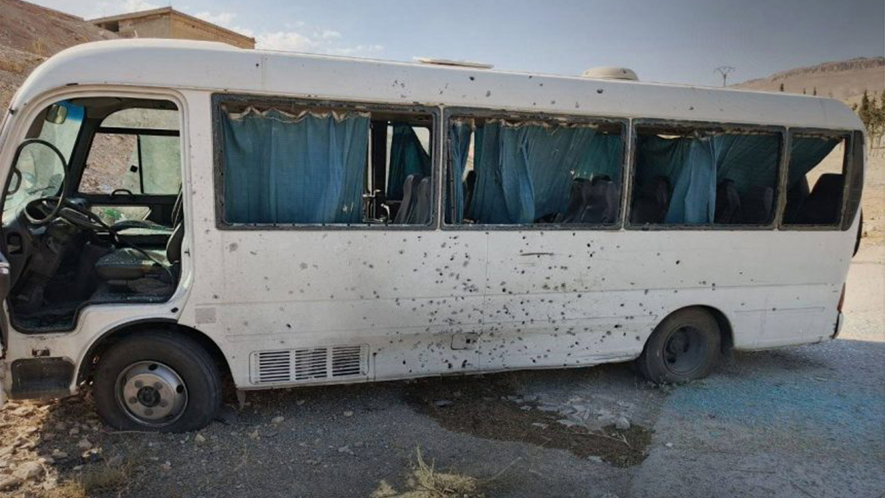 Suriye’de güvenlik güçlerini taşıyan otobüse bombalı saldırı: Çok sayıda yaralı