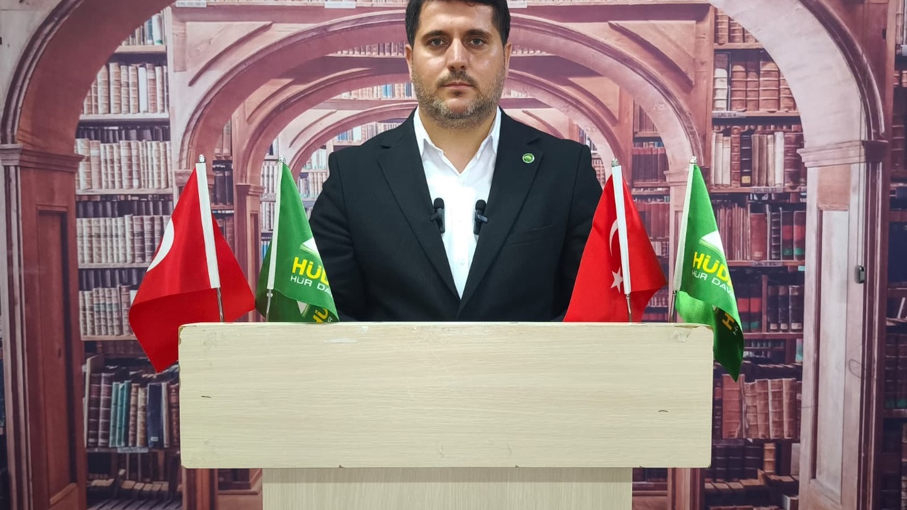 HÜDA PAR Antalya İl Başkanı Durmaz: Yaşanan sorunların çözümü Peygamberimizin ahlakındadır