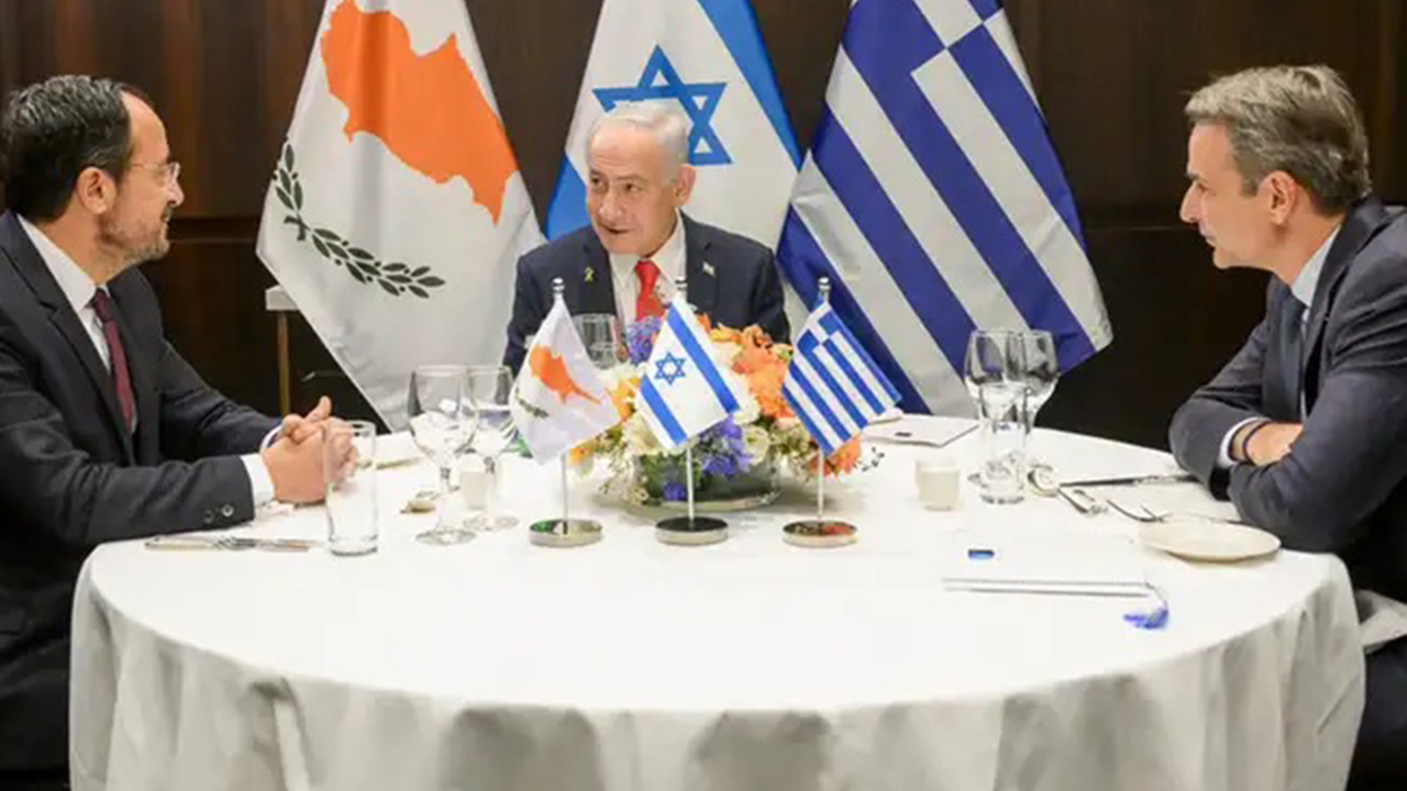 Rum basınından GKRY yönetimine tepki: Hangi kritik bölgeler israile satıldı? 