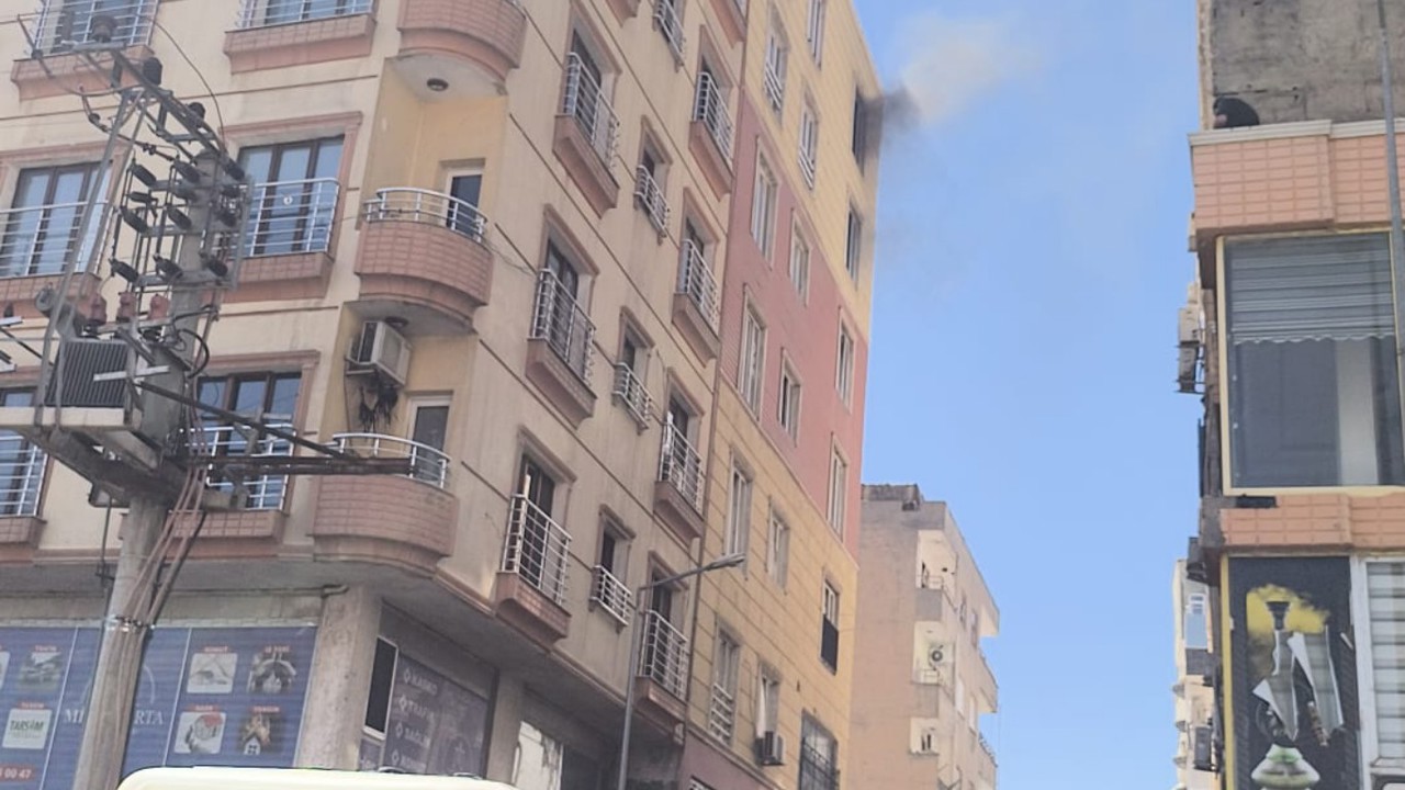 Mardin’de binanın 7’inci katında yangın paniği