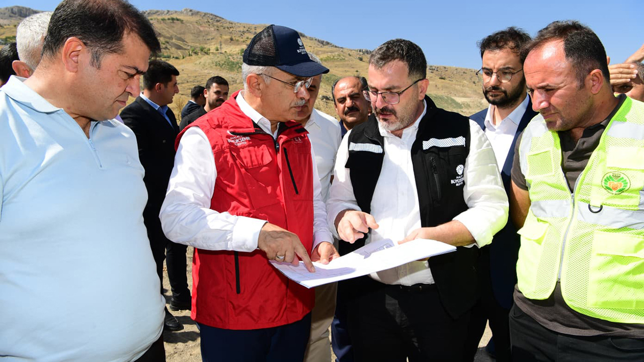 Çamurlu'da Gençlik Merkezi için çalışmalar sürüyor