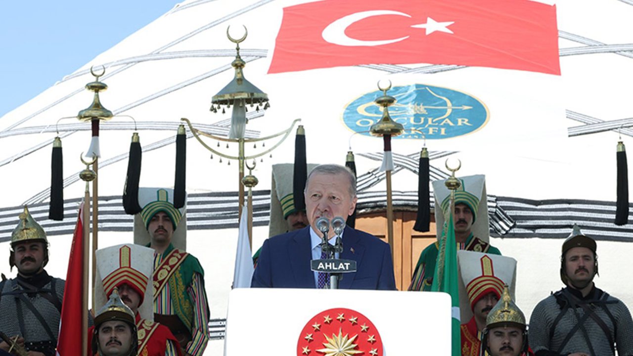 Cumhurbaşkanı Erdoğan: Türkler, Kürtler, Araplar olarak kardeşle kucaklaşmamızı engelleyemezsiniz