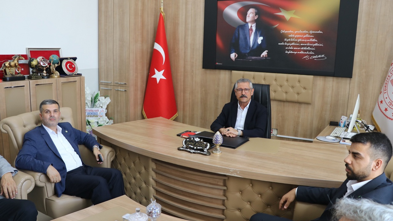 HÜDA PAR Gaziantep İl Başkanlığından Araban İlçe Milli Eğitim Müdürü'ne ziyaret